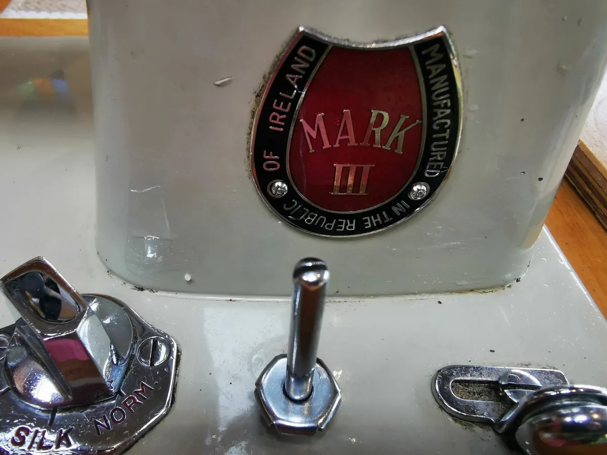 Sewing machine - Image 4