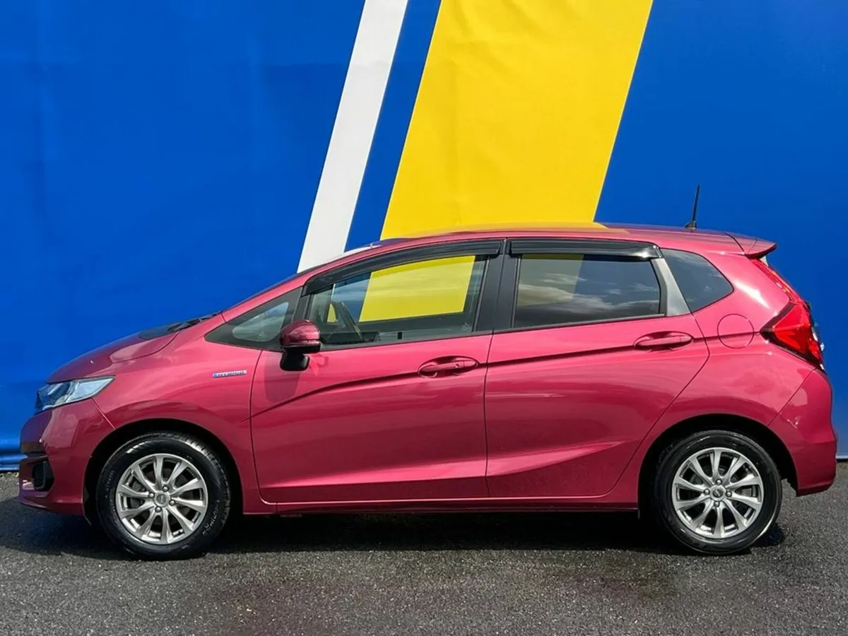 Honda Fit 1.5 HYBRID F-PACKAGE AUTO // ADAPTIVE CR - Image 3