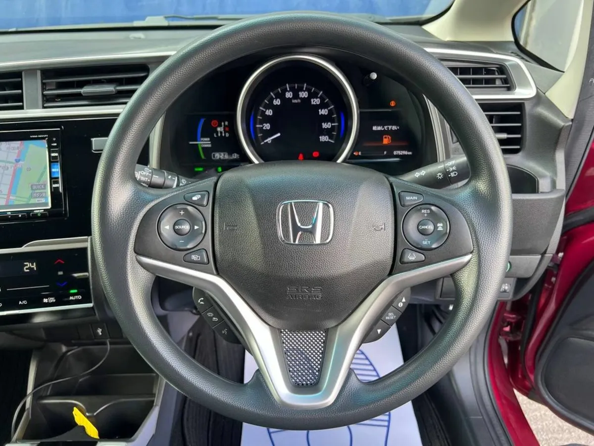 Honda Fit 1.5 HYBRID F-PACKAGE AUTO // ADAPTIVE CR - Image 4
