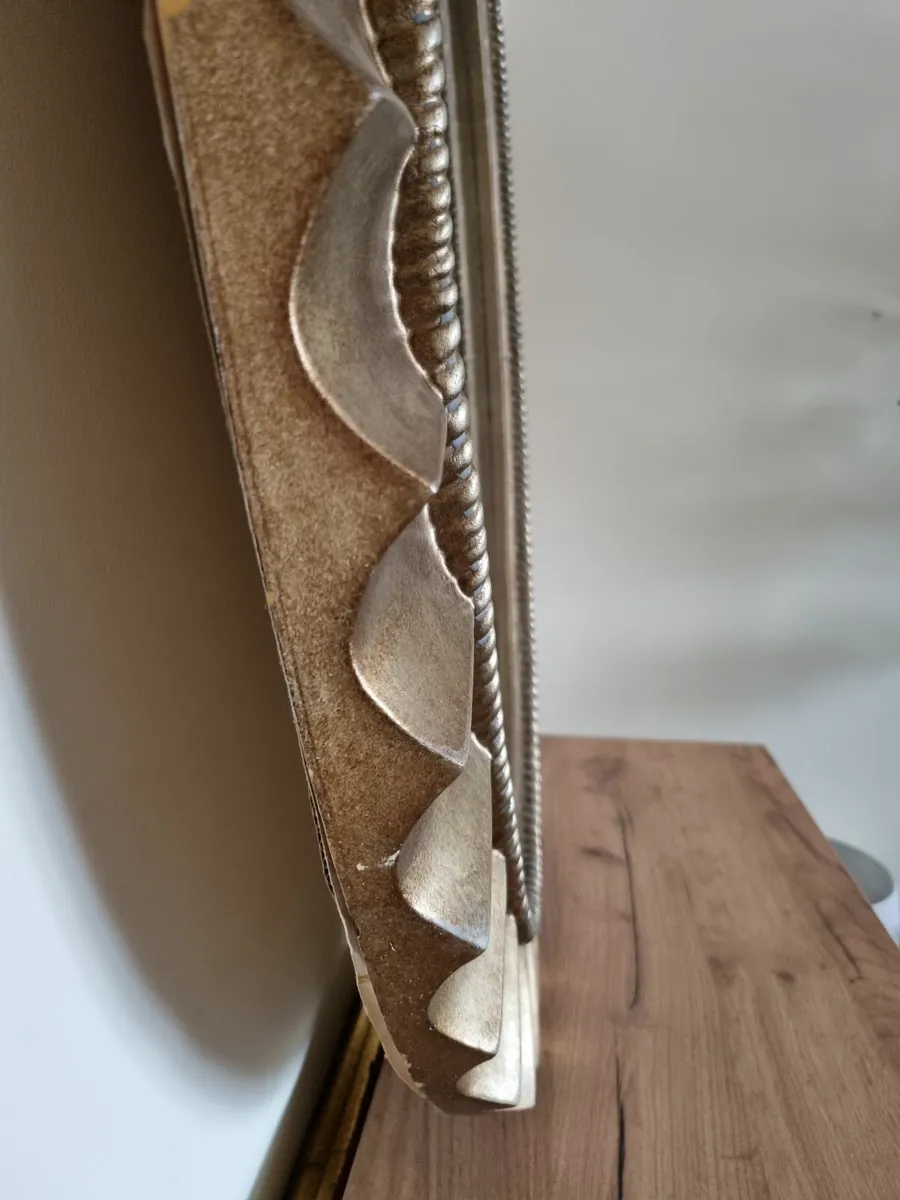 Gold oval large mirror 79 x 108cm - Image 4