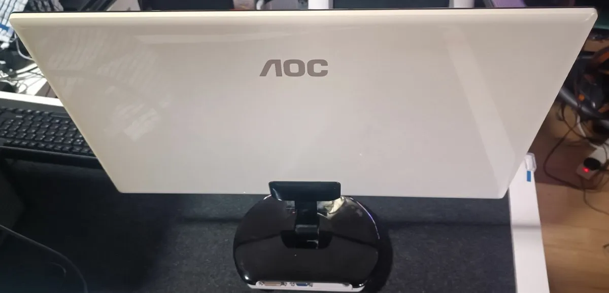 AOC 23" 1080p LCD Monitor - Image 2