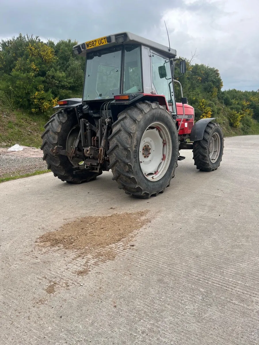 Massey 3085 - Image 2