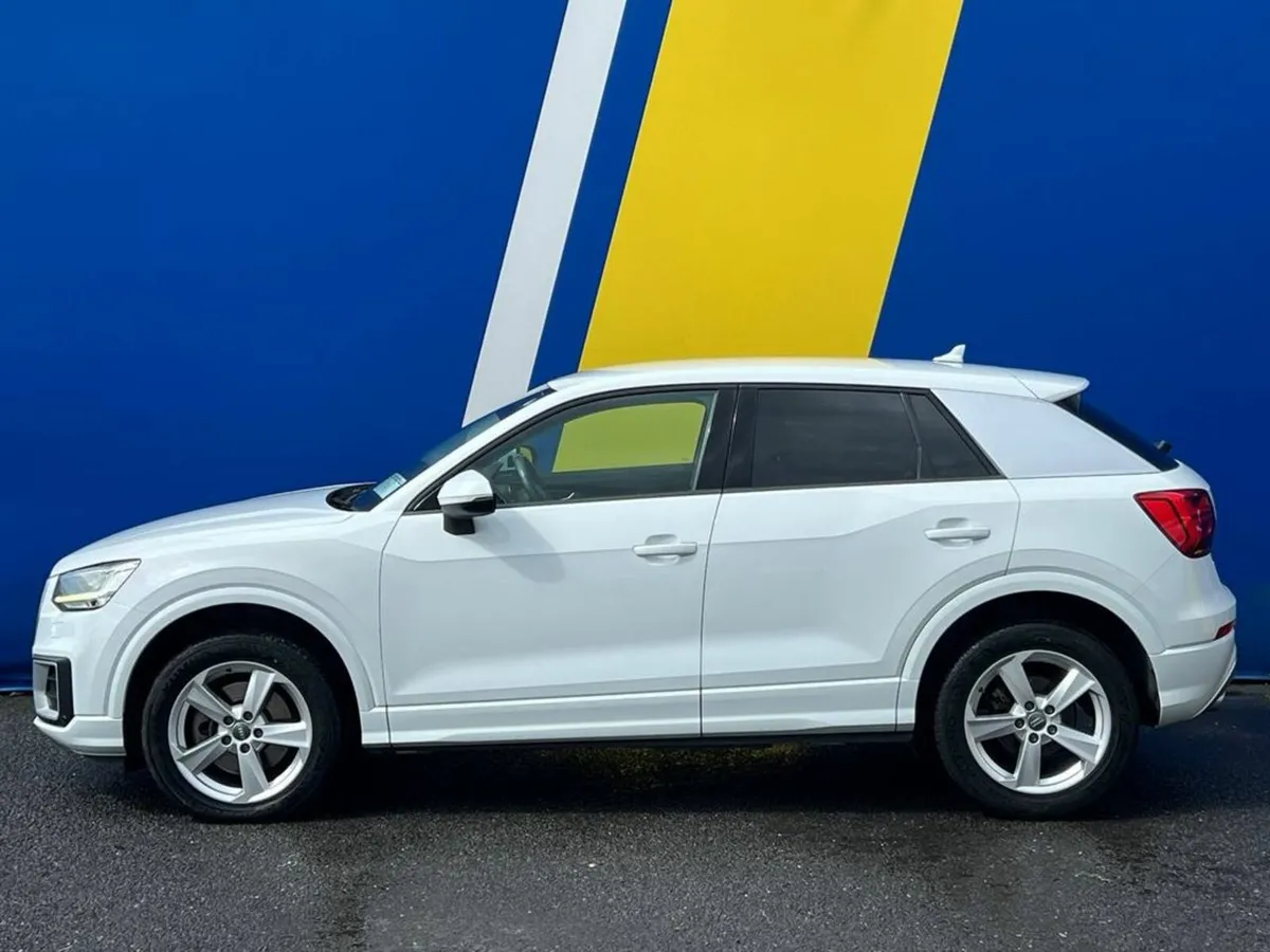 Audi Q2 SPORT 1.0 TFSI AUTO // LEATHER INTERIOR // - Image 3