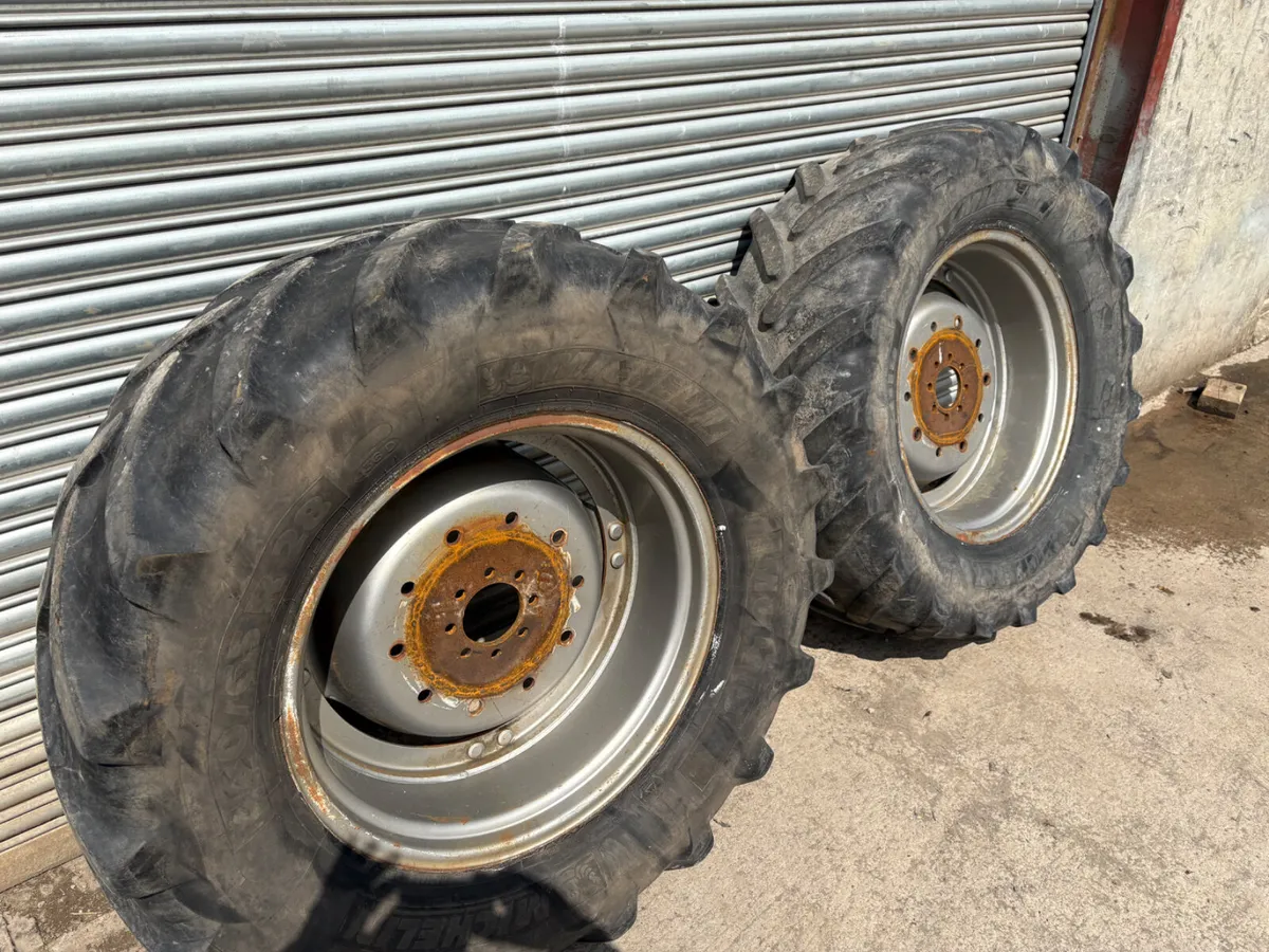 Massey Ferguson 135 wide wheels - Image 4