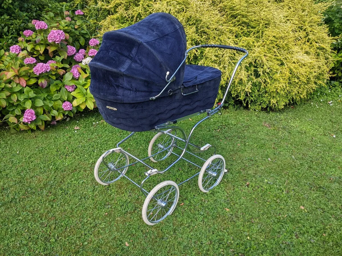 Vintage Pram - Image 4