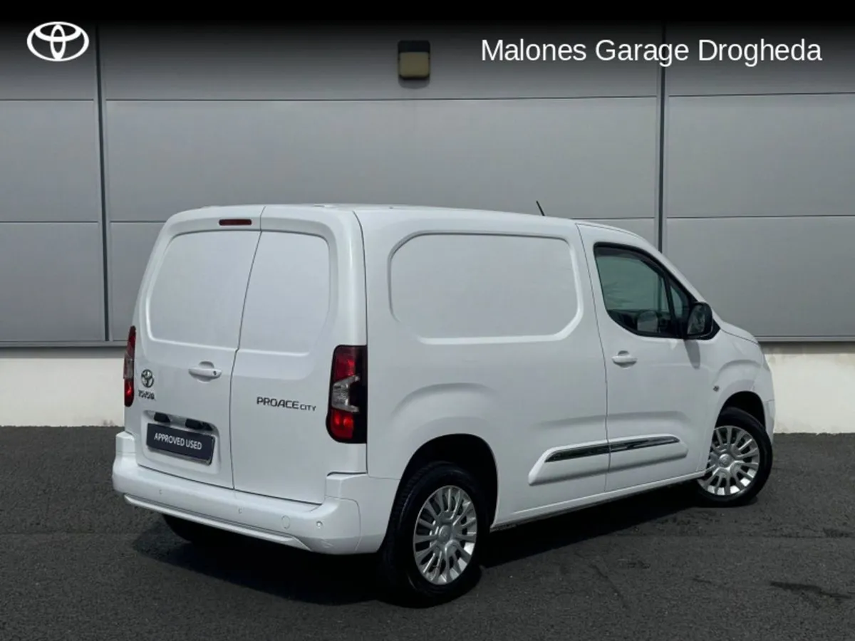 Toyota Proace 1.5 GX SWB 1000KG PR 3DR - Image 2