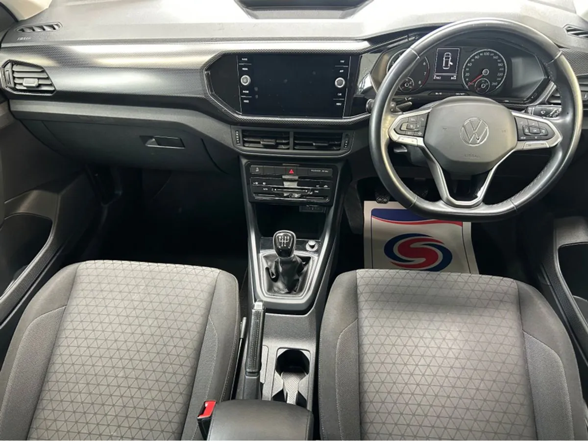 Volkswagen T-Cross Life 1.0 TSI Manual 5speed 95b - Image 2