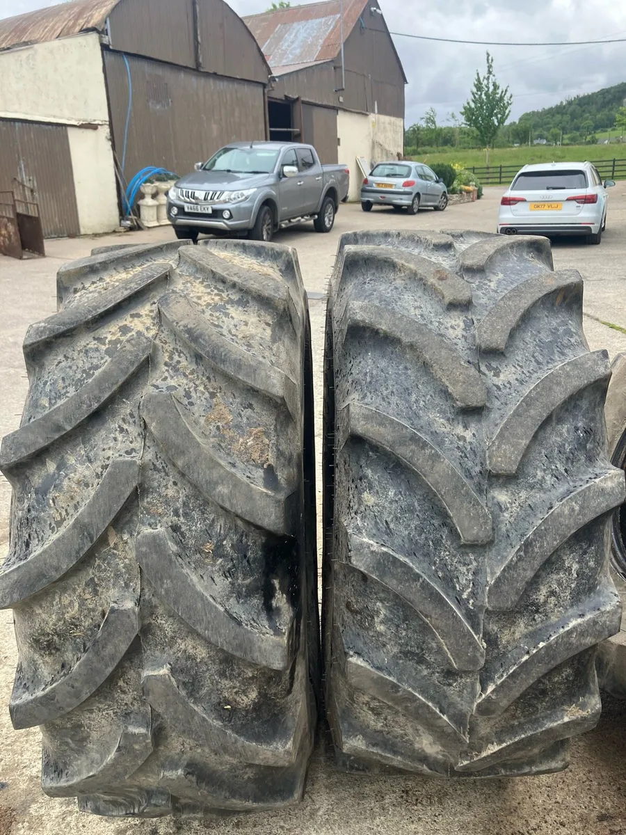 Shovel tyres - Image 3