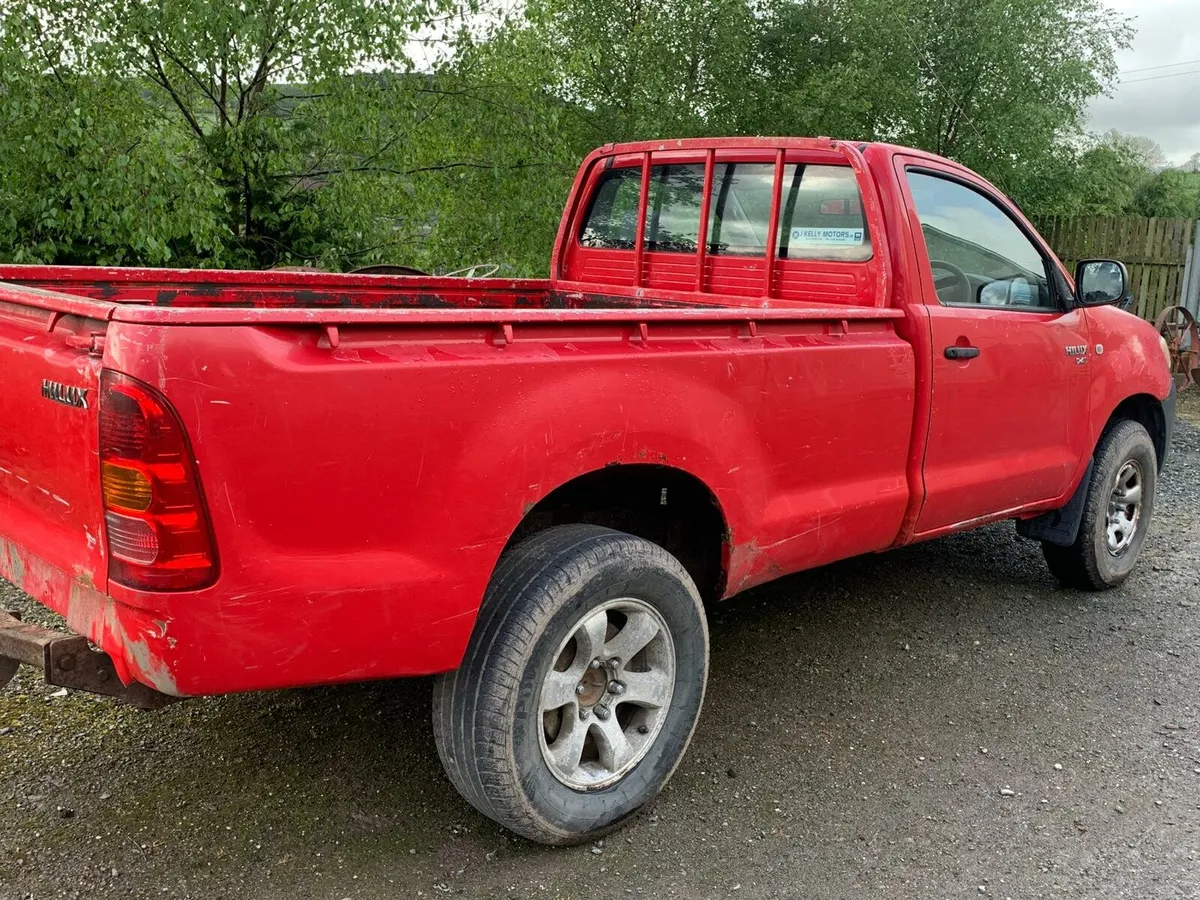 07 HILUX . READ BEFORE YOU CALL - Image 1