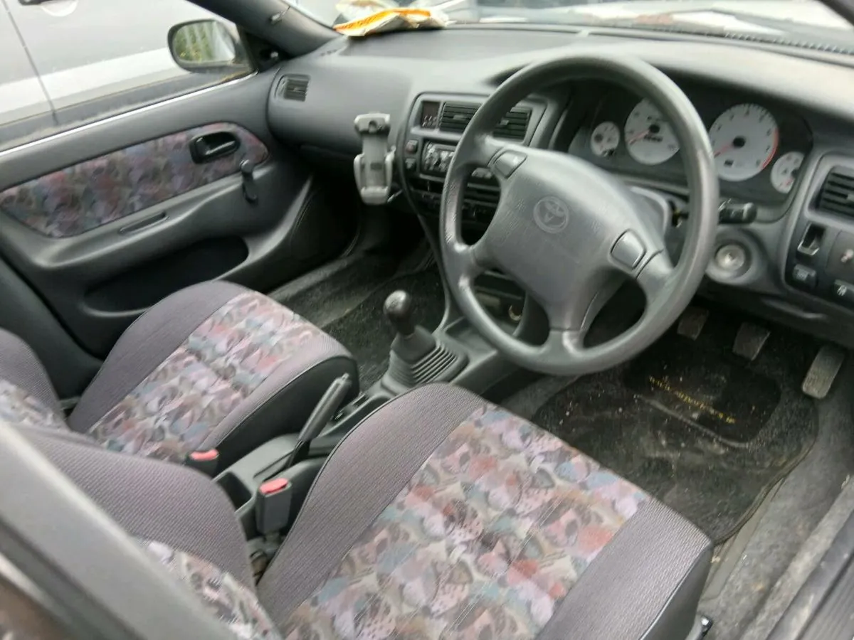 2 TOYOTA 1997 TOYOTA STARLETS AND 1997 COROLLA - Image 4
