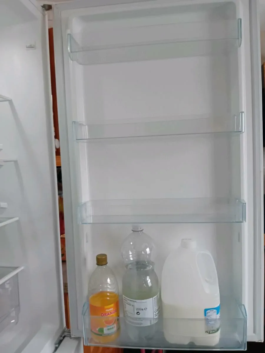 Fridge freezer - Image 2