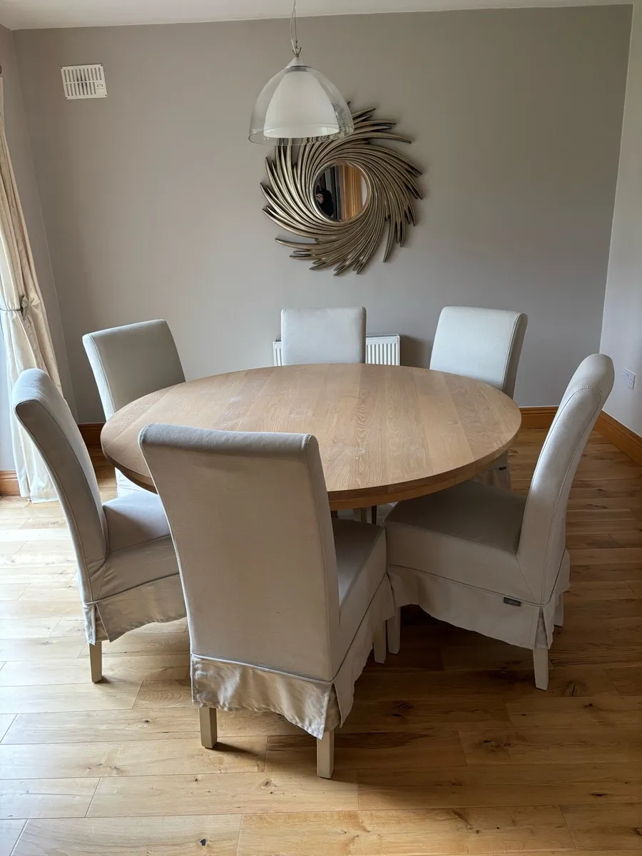 Solid brushed white oak table and 6 dinning chairs - Image 1