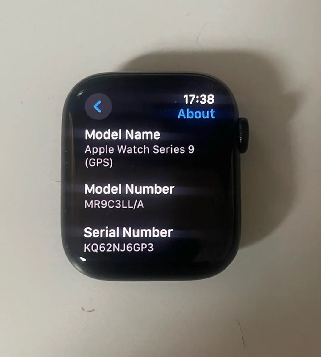 Apple Watch Series 9 Midnight black perfect condition - Image 3