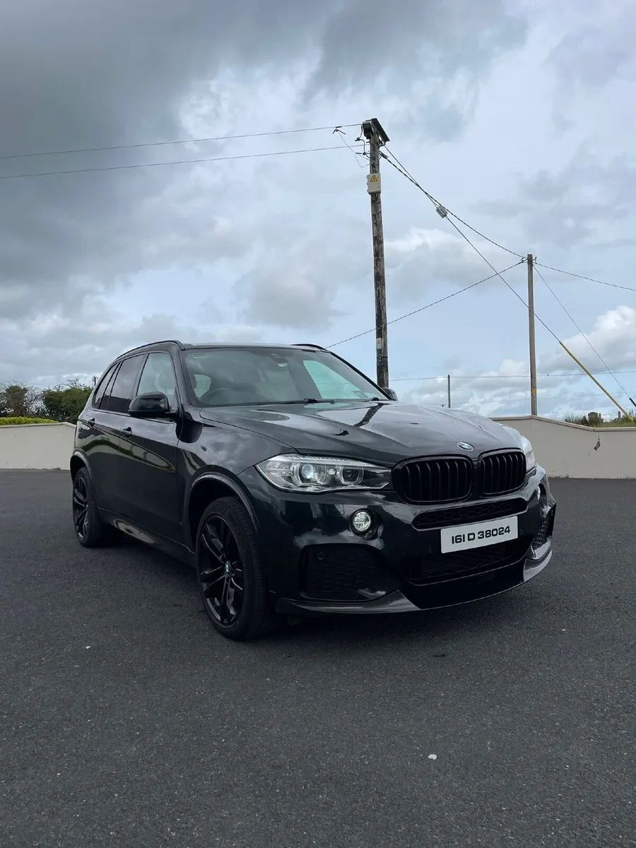 BMW X5 2016 N1 Crew Cab - Image 1