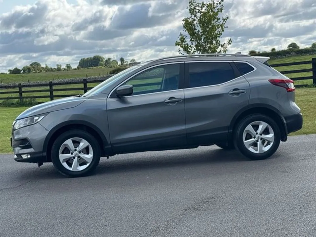 Nissan QASHQAI 1.5 DCI SV PAN Roof - Image 4