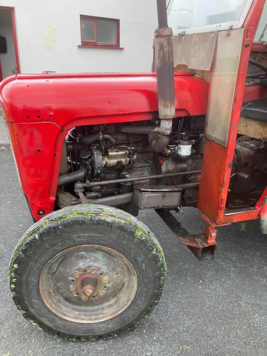 MF 35 tractor - Image 2