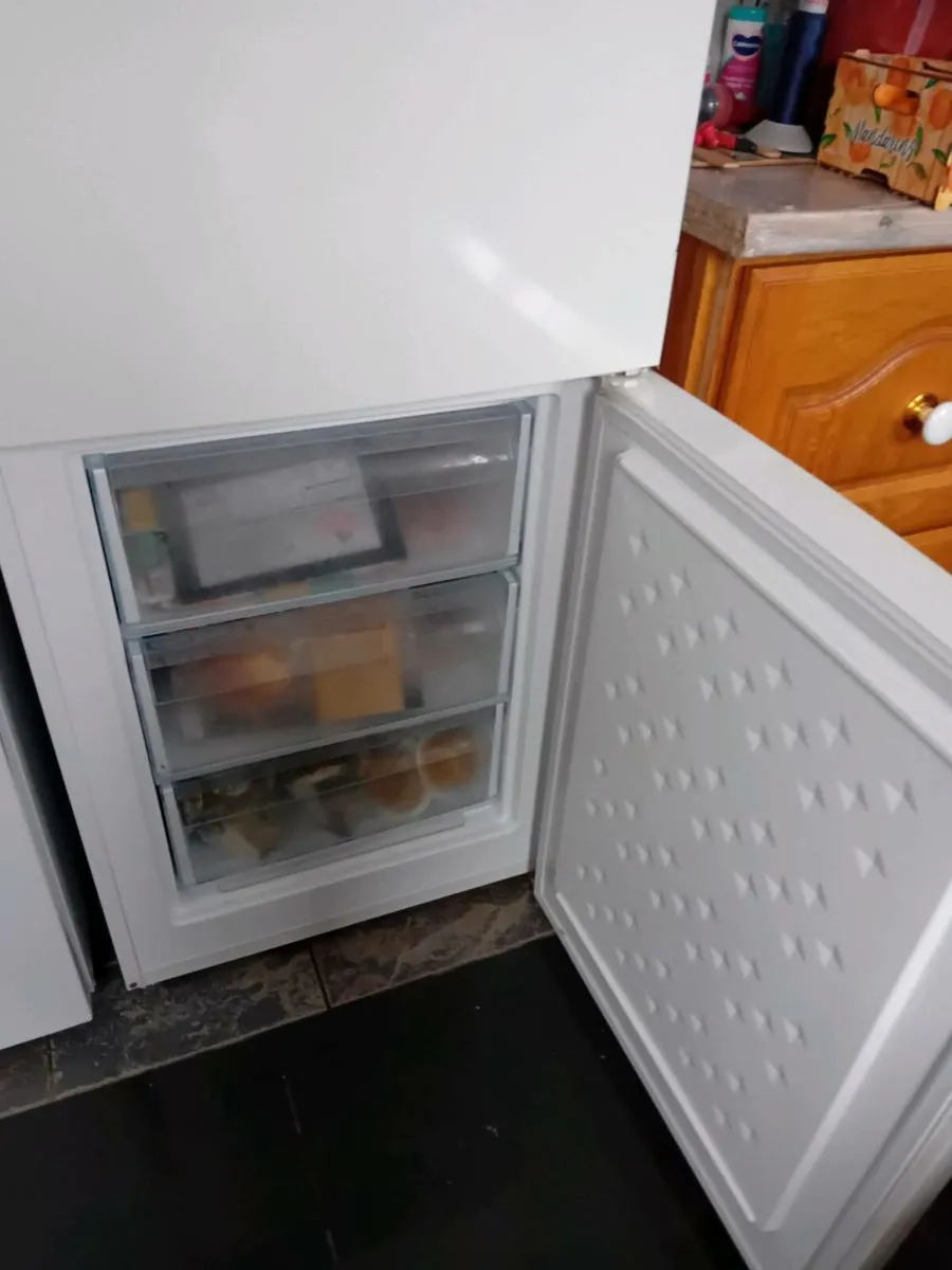 Fridge freezer - Image 4
