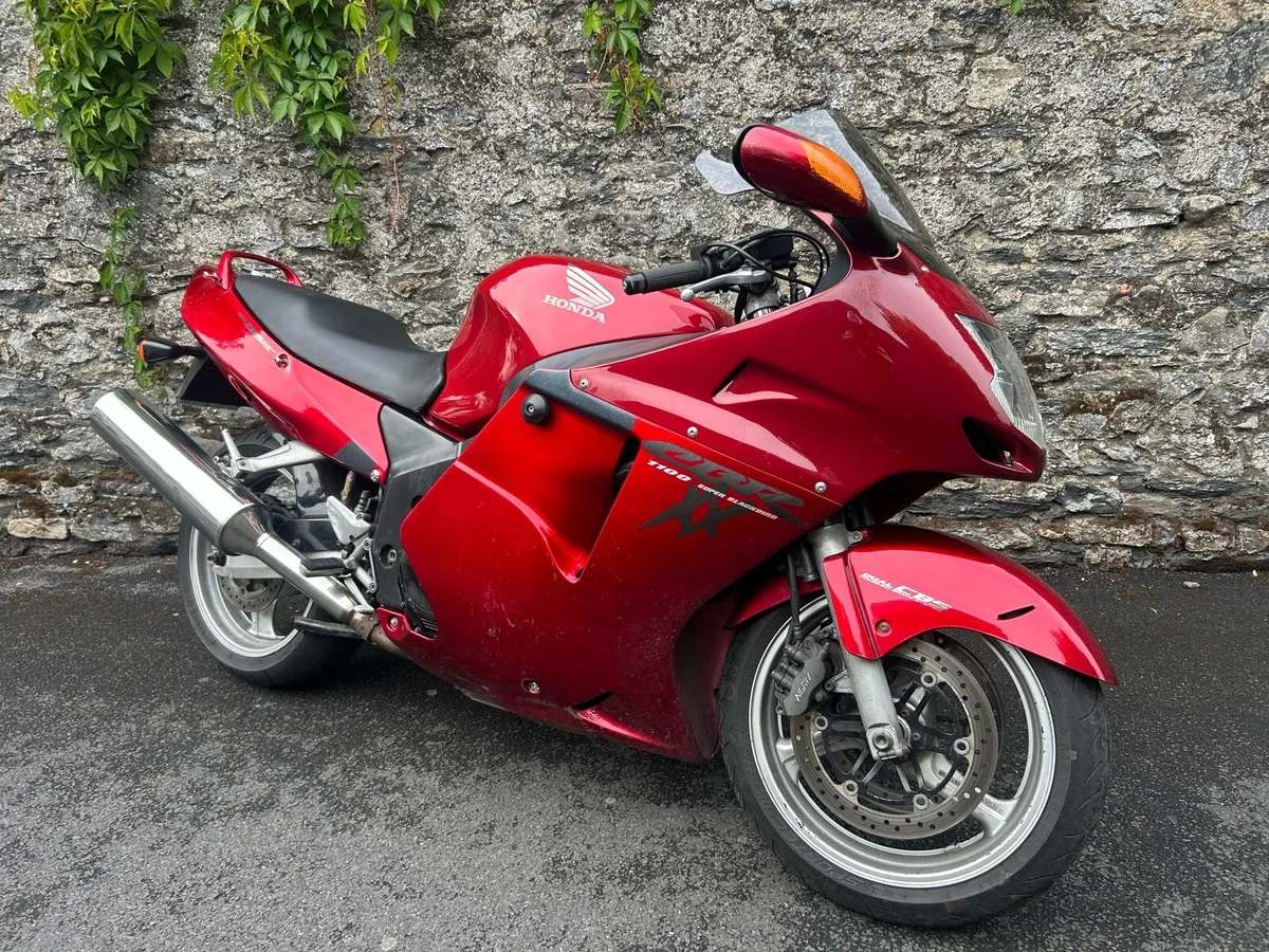 Honda Blackbird CBR1100 - Image 1