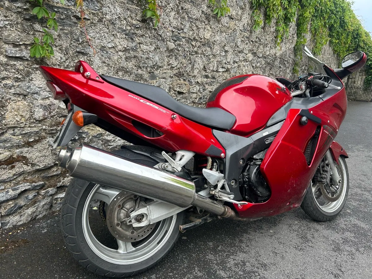 Honda Blackbird CBR1100 - Image 3