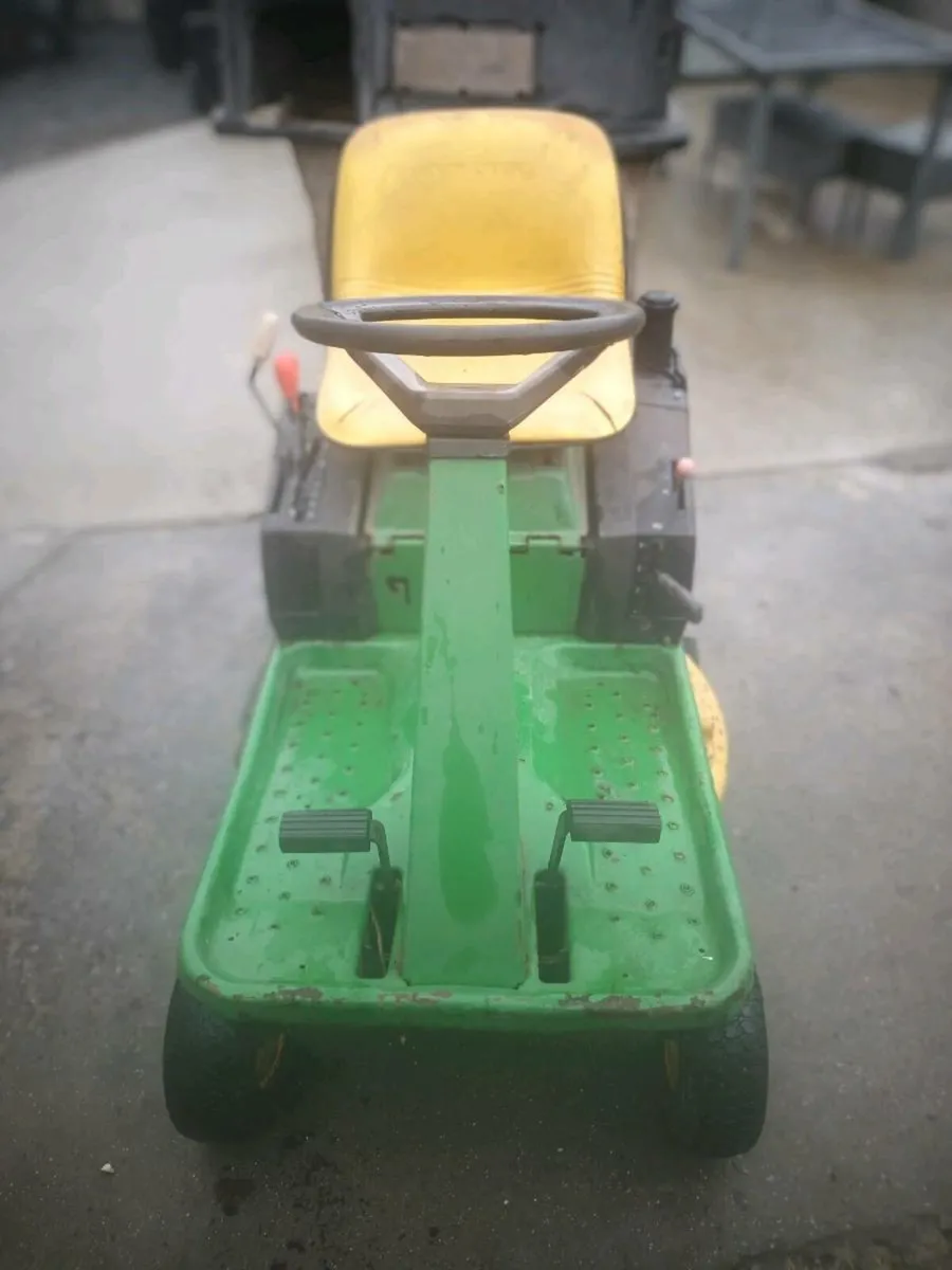 John Deer much Ride mower - Image 1
