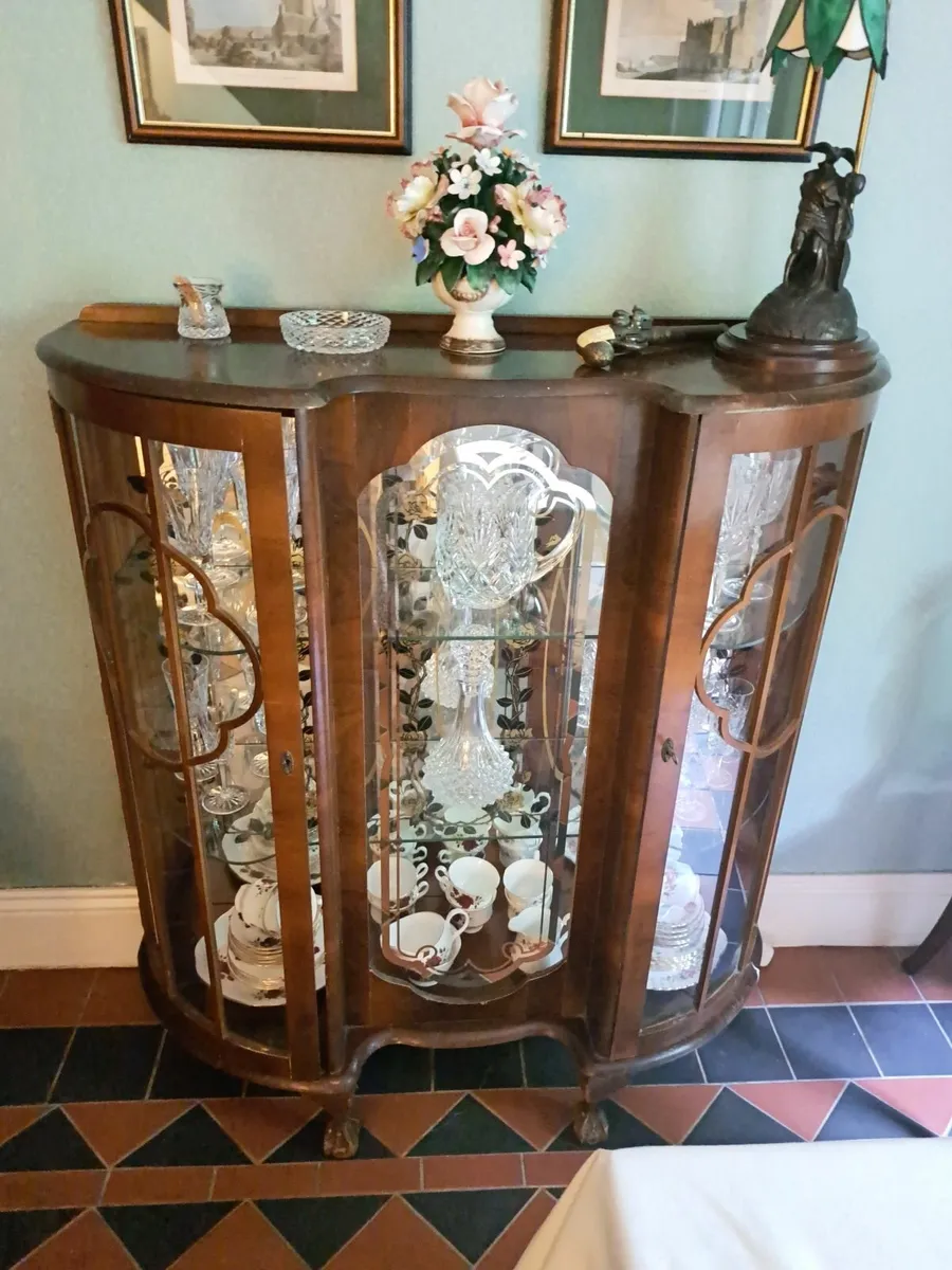 Retro cabinet