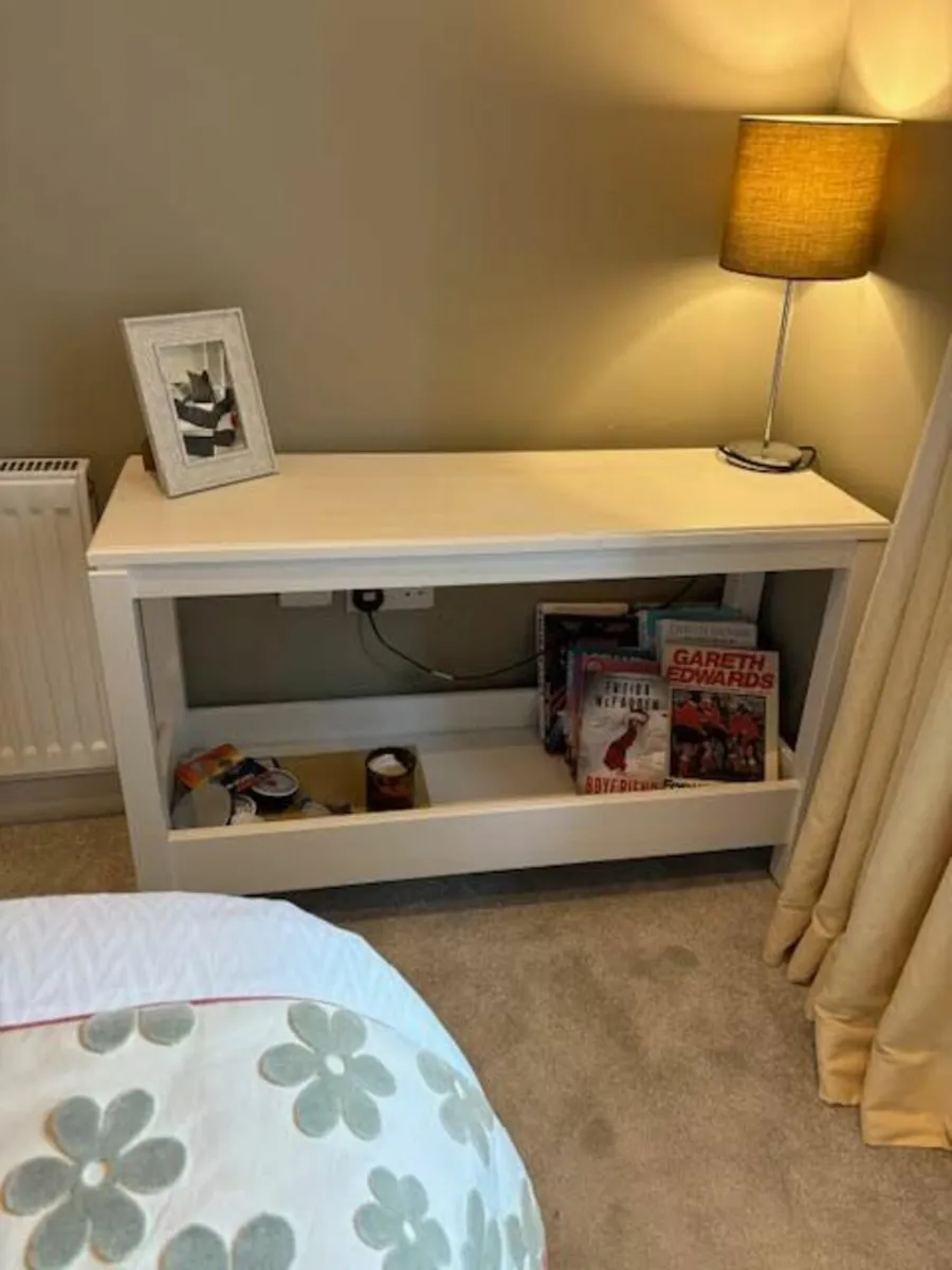 Console Table - Image 2