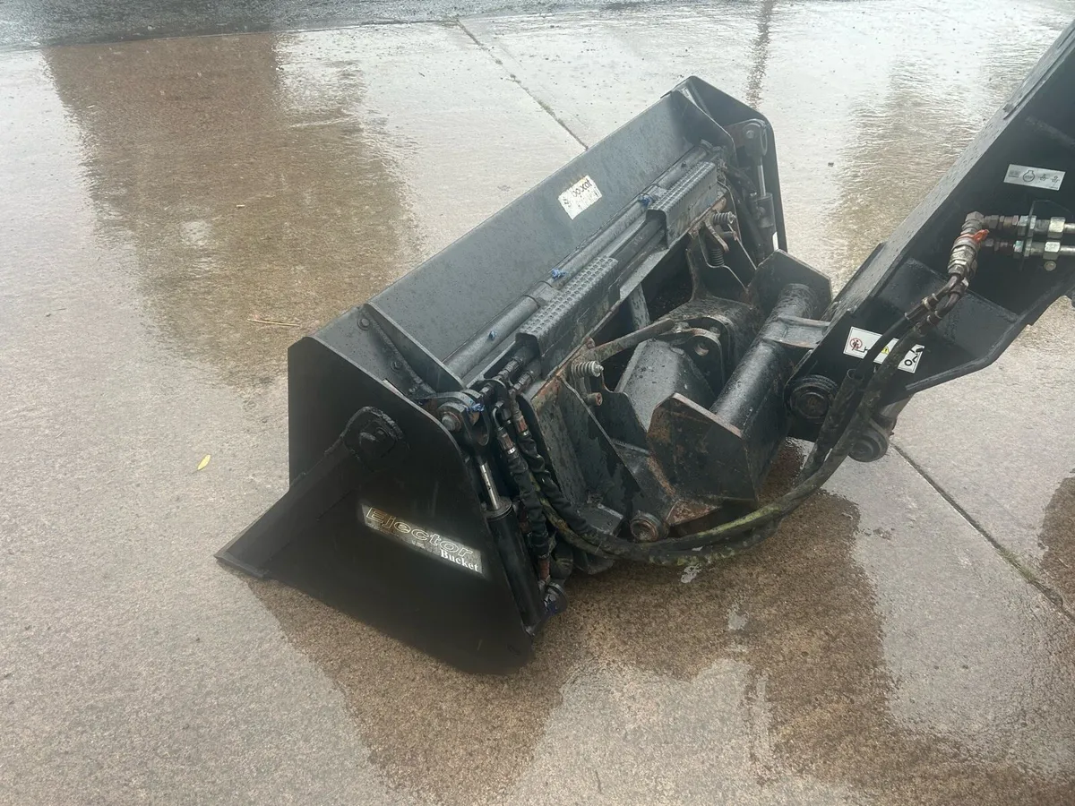Skid steer ejector bucket - Image 2