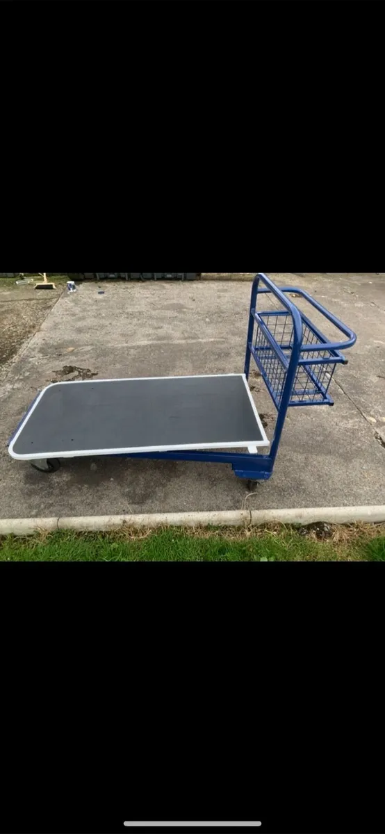 Trolleys - Image 3