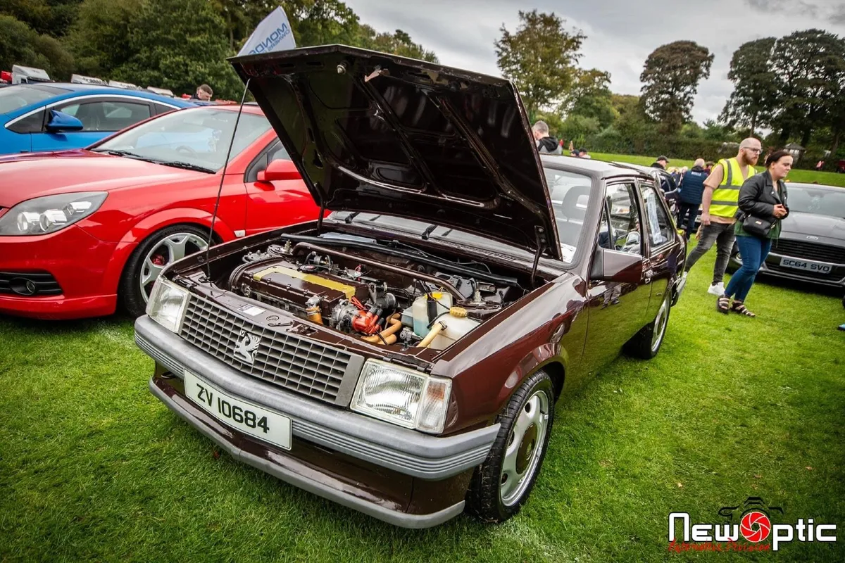 Vauxhall nova saloon 1985 - Image 2