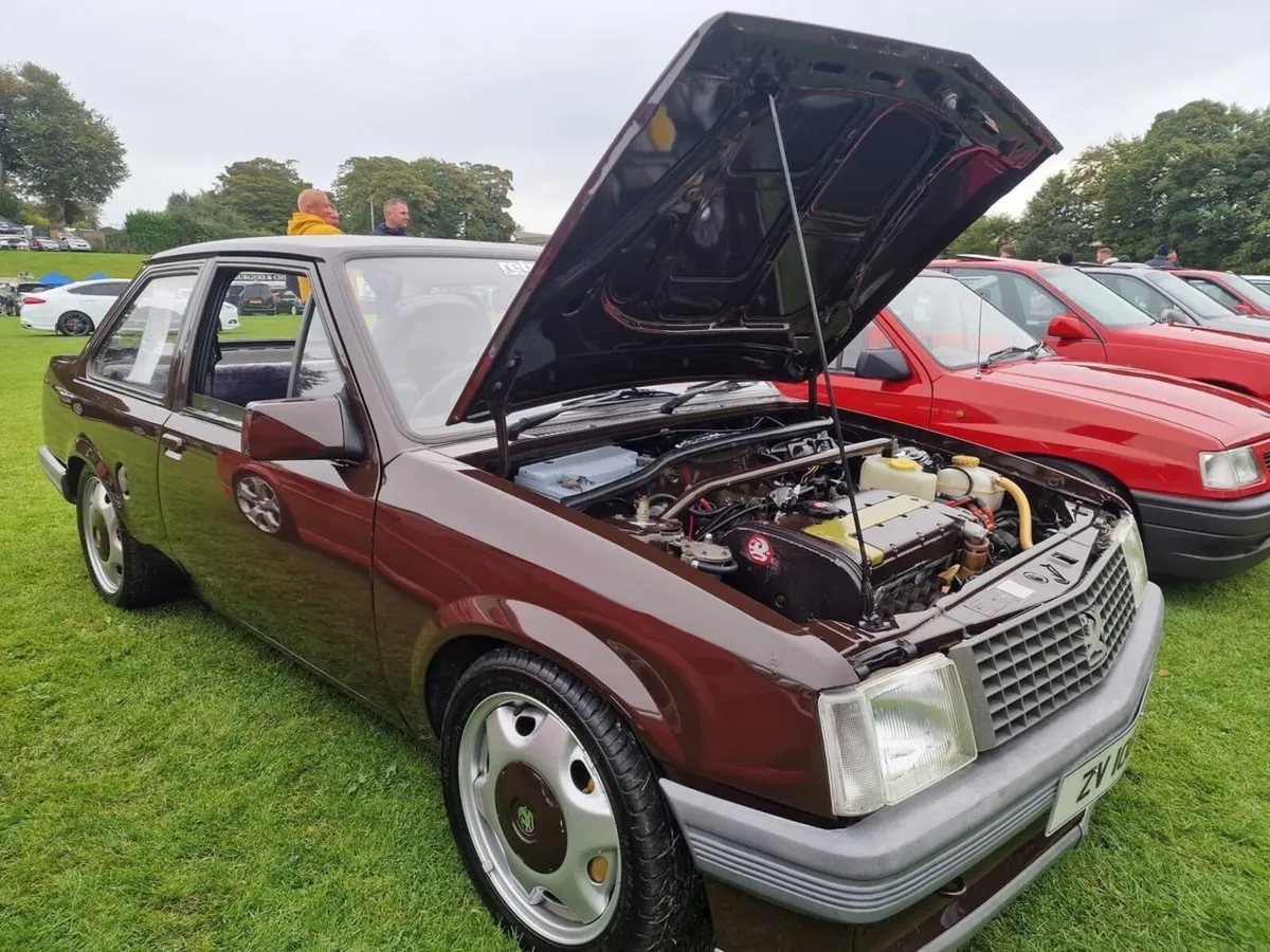 Vauxhall nova saloon 1985 - Image 4