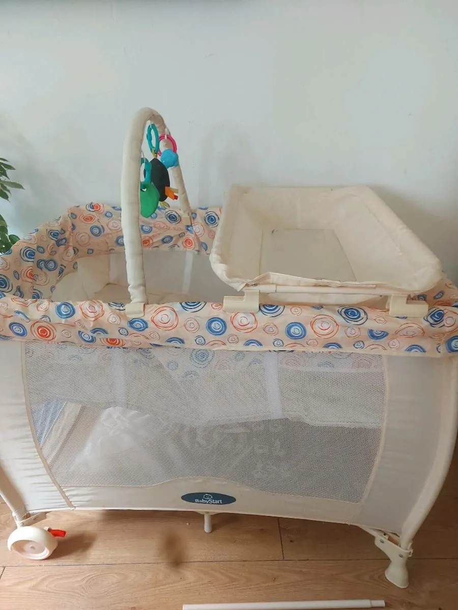 Babystart travel cot with top changer - Image 3
