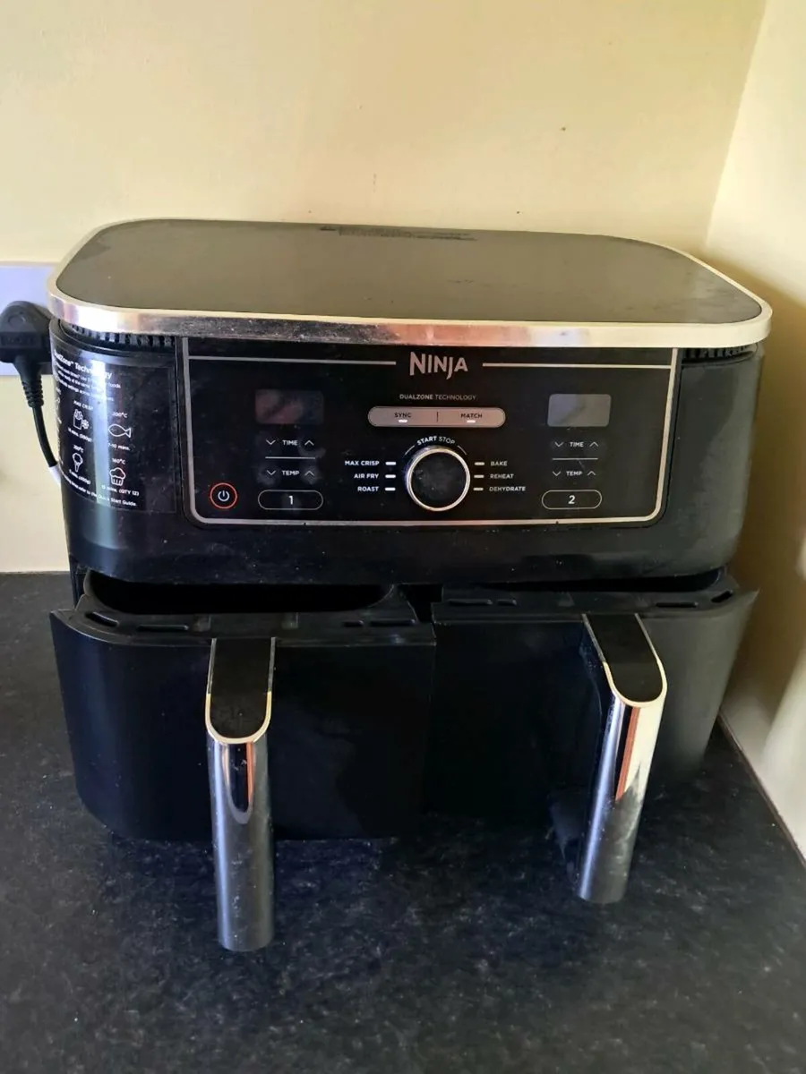 Air fryer - Image 1