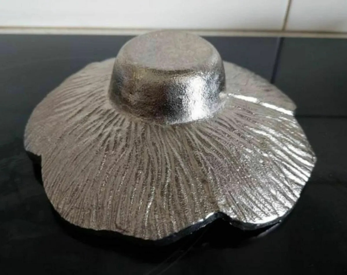 Metal Silver leaf + candle holder display-Delivery - Image 4
