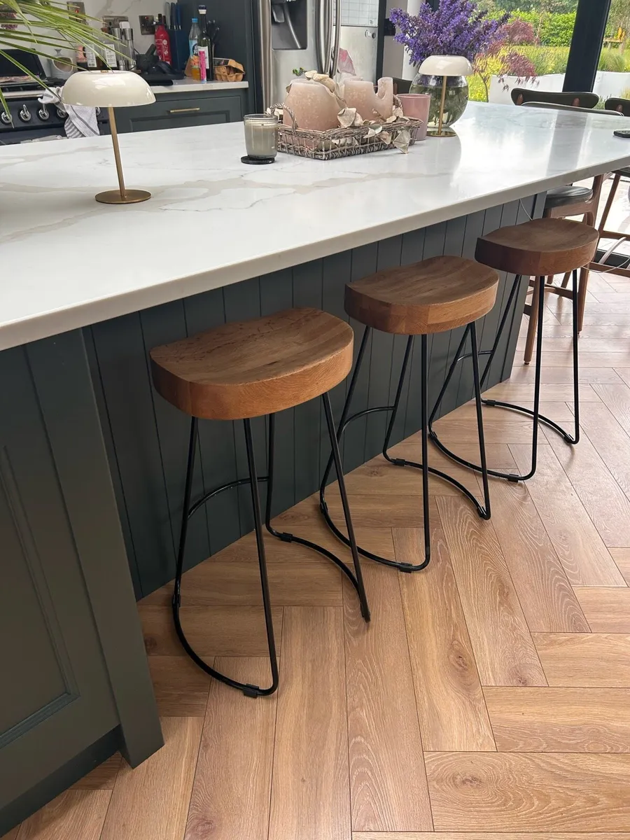 Kitchen bar stools - Image 1
