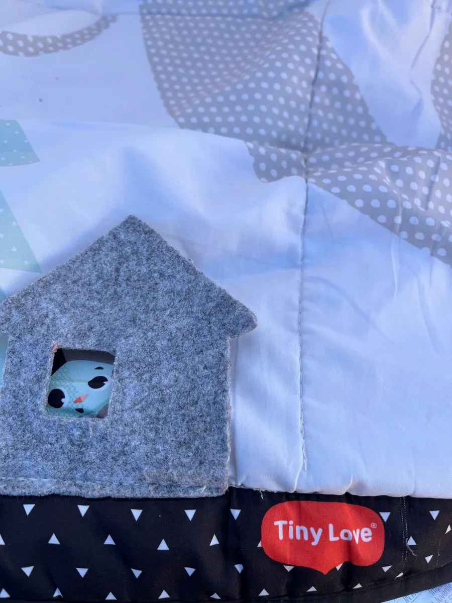 Baby blanket and large floor mat bundle - Image 4