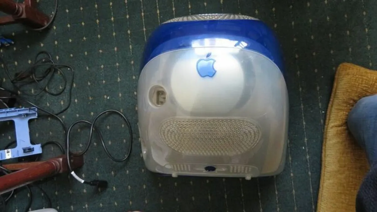 iMac - G3 5521 (Vintage - 25 years old) - Image 3