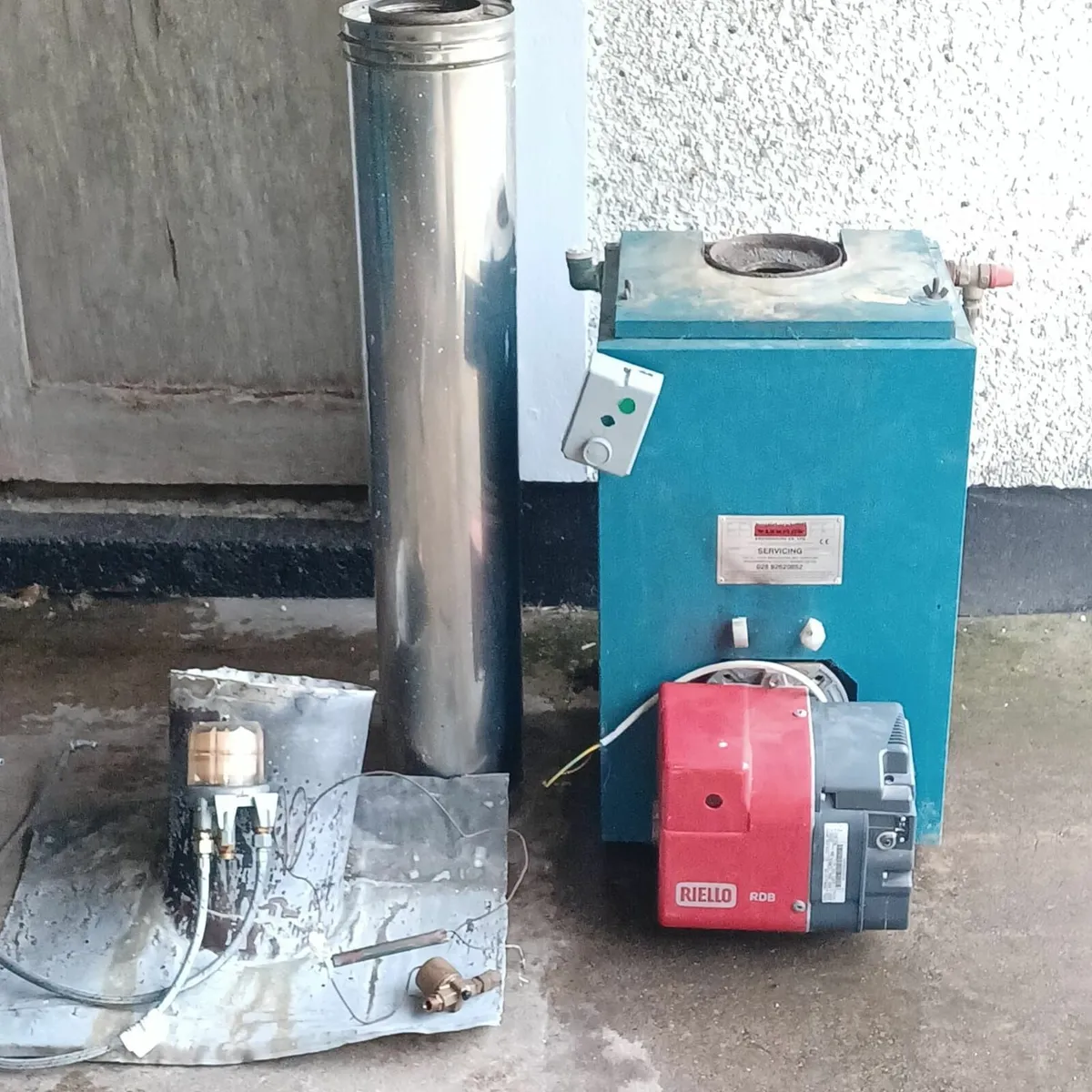 Oil boiler - Image 1