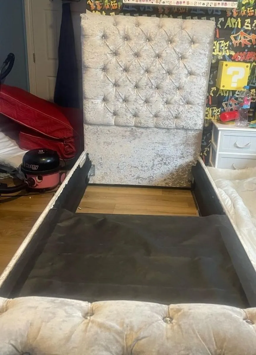Bed storage underneath - Image 1