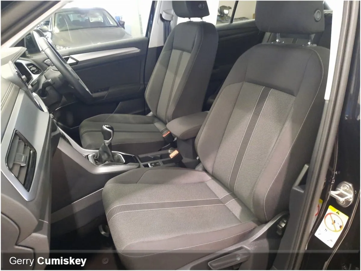 Volkswagen T-Roc Life 1.0 TSi 110bhp - Image 4
