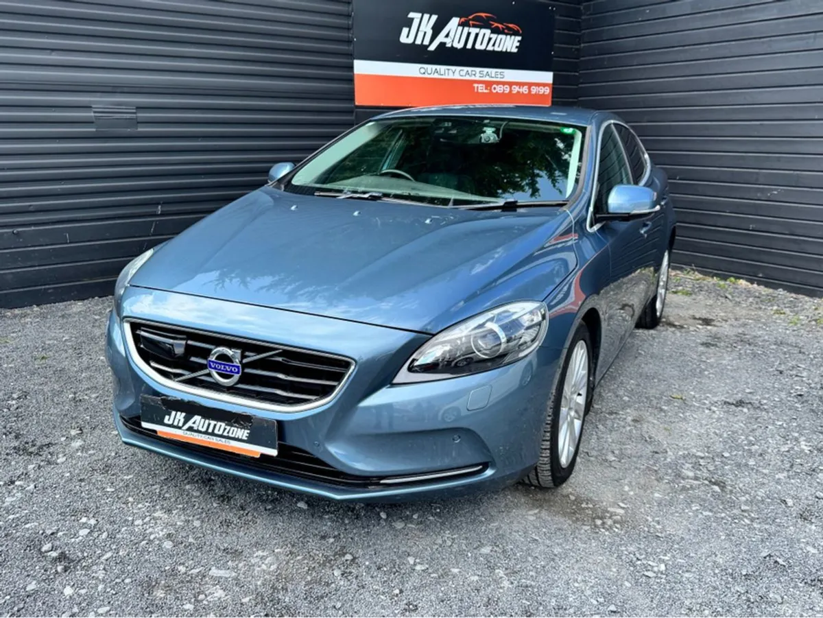 Volvo V40 1.6 T4 SE Auto - Image 3