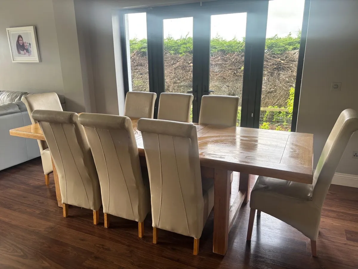 Solid oak table with chairs - Image 2