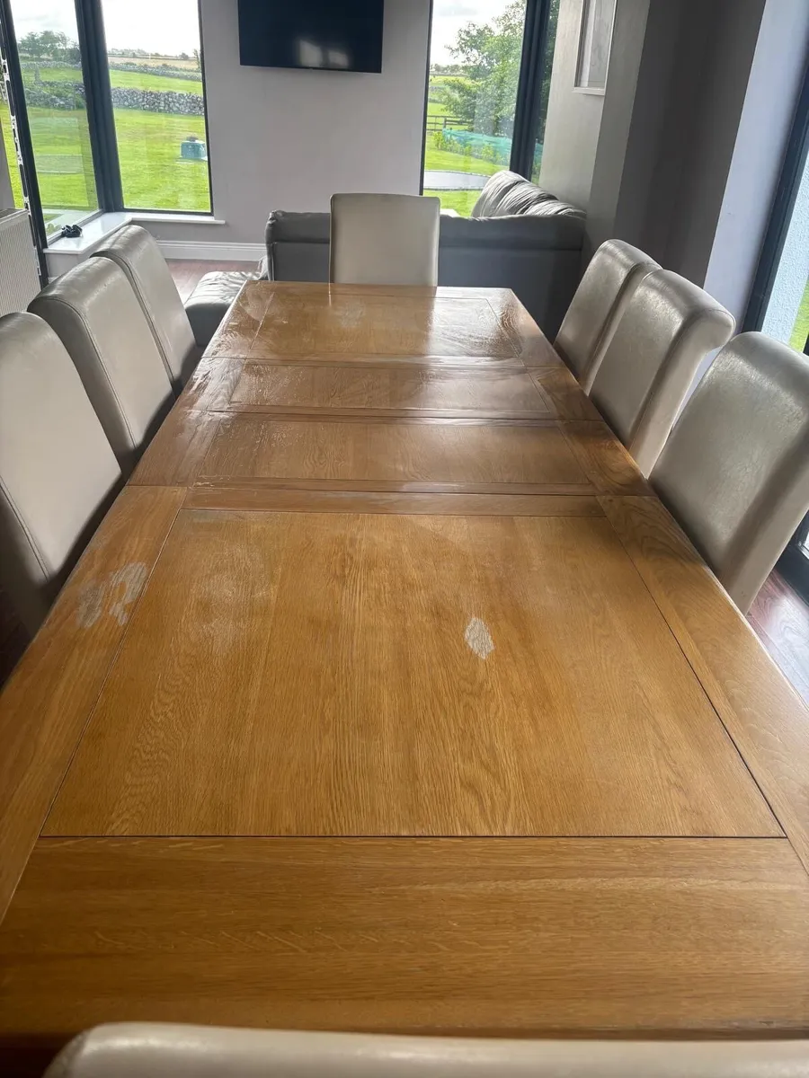 Solid oak table with chairs - Image 3
