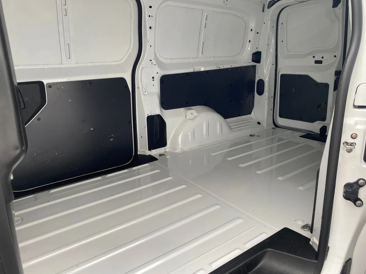 Citroen Dispatch 2022 - Image 4