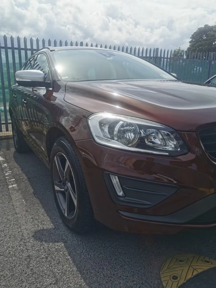 Volvo XC60 2015 - Image 2