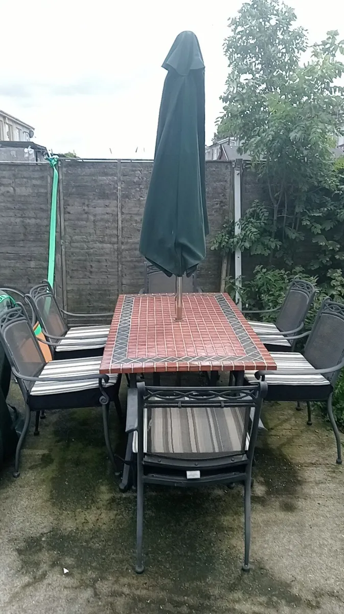 Garden furniture - Image 1