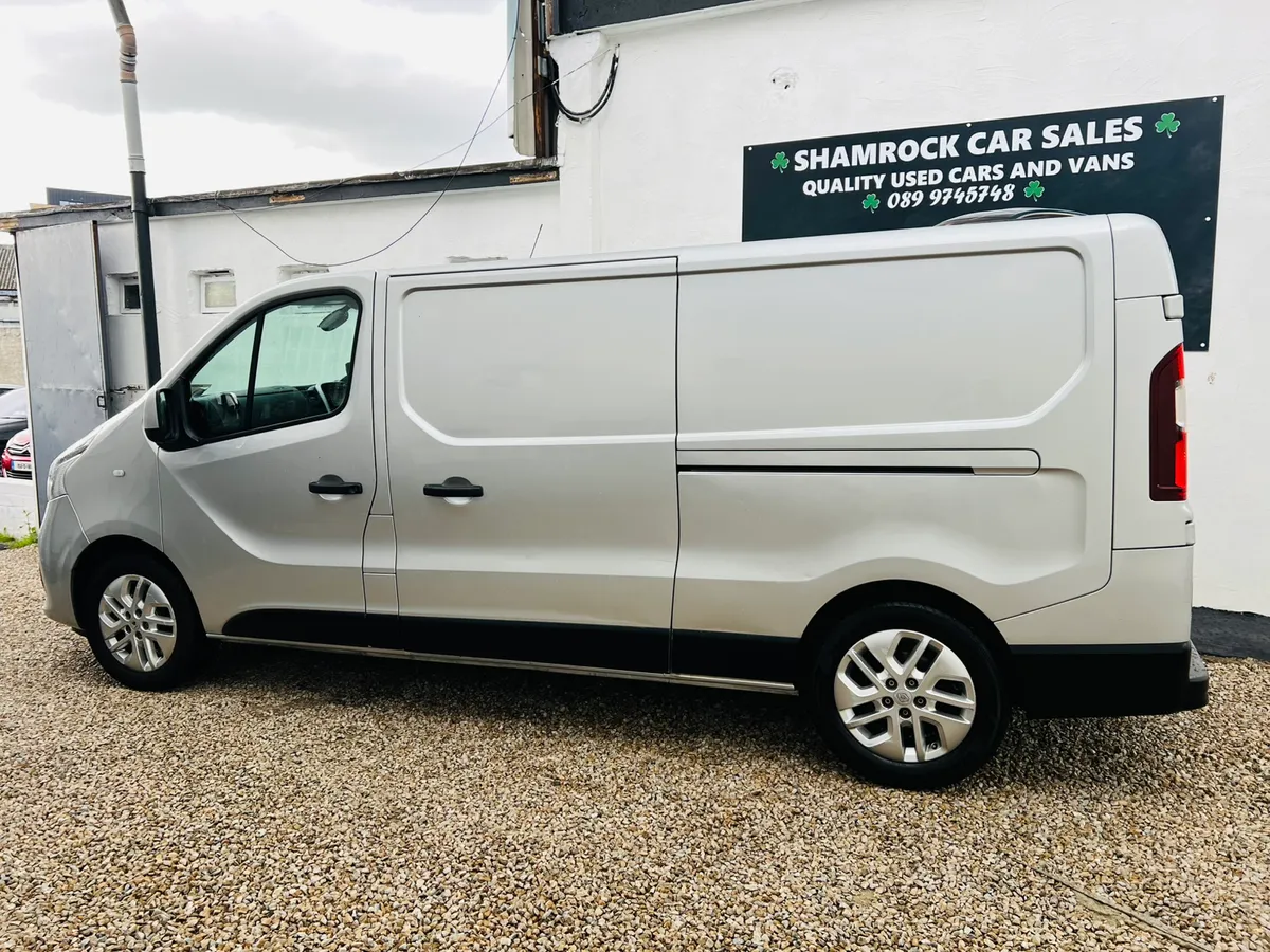 2018 Renault Trafic 2.0 Dci 125 Bhp sport Stealth - Image 2