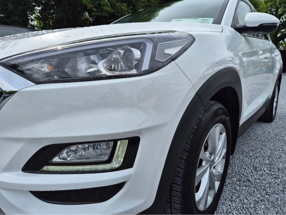 Hyundai Tucson Comfort 5DR  12950 - Image 3