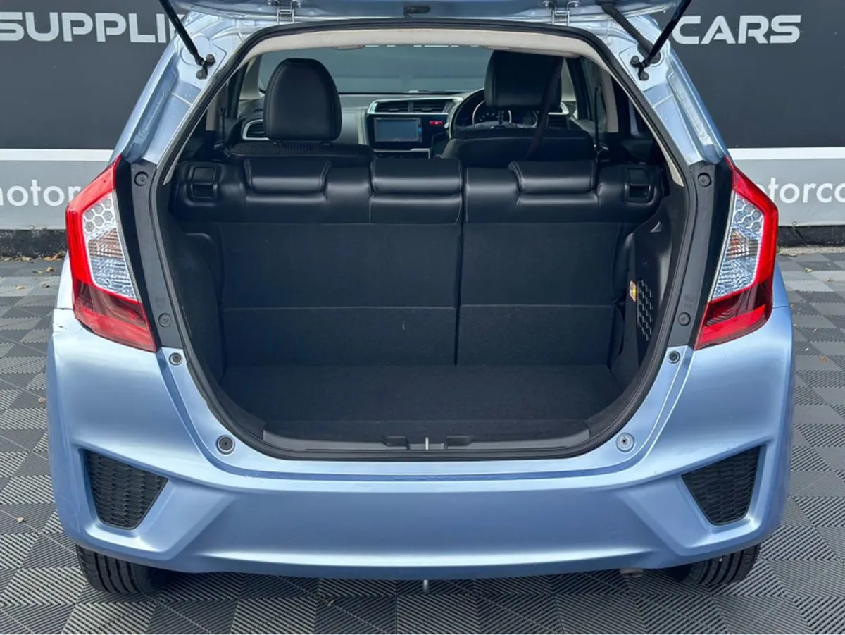 Honda Fit Hybrid - Image 2