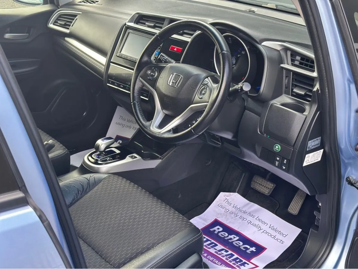 Honda Fit Hybrid - Image 4