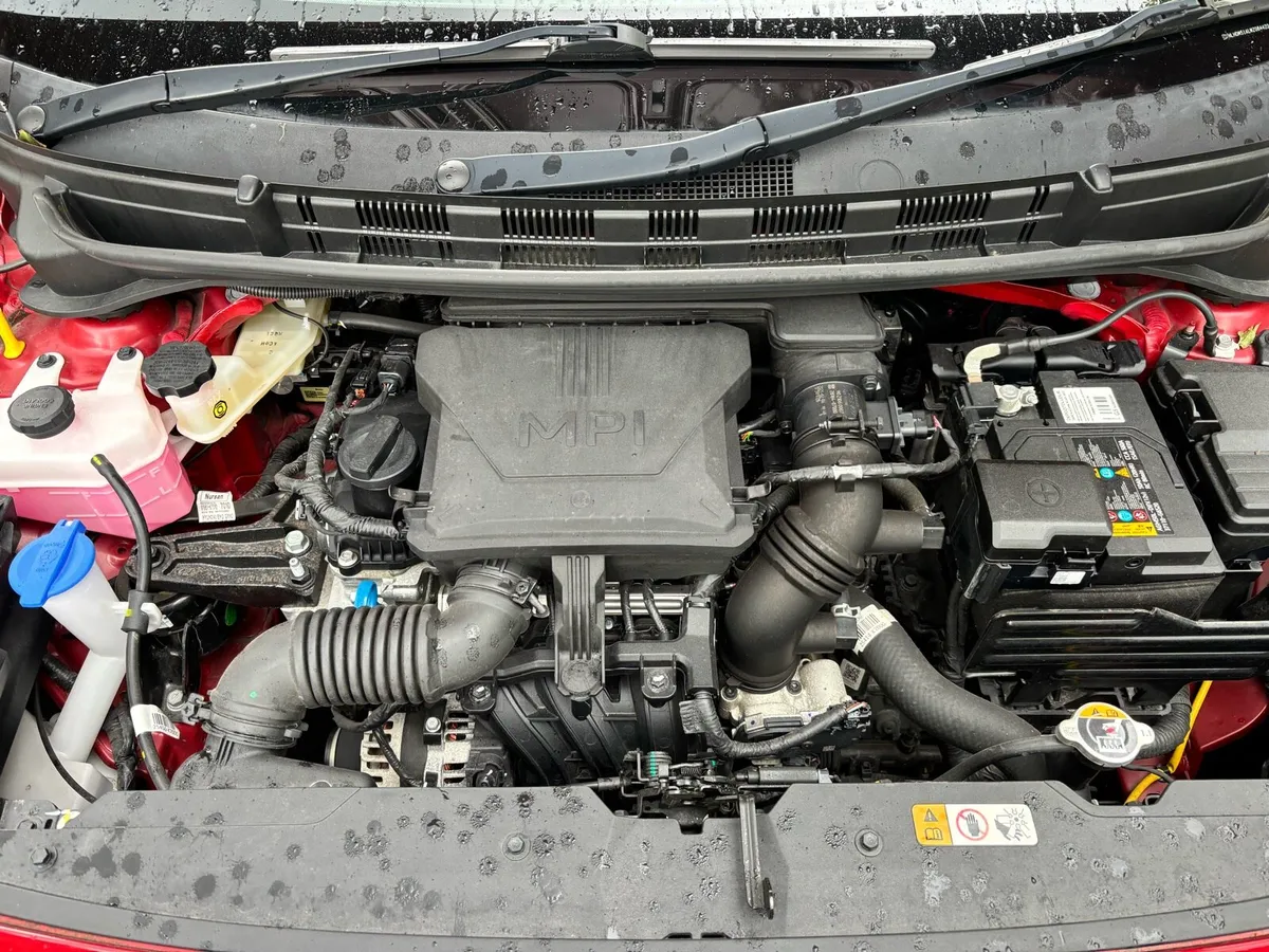 Hyundai i10 Petrol Low Mileage As New - Image 4